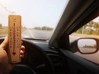 Kako najbrže rashladiti auto kada je napolju vrućina?